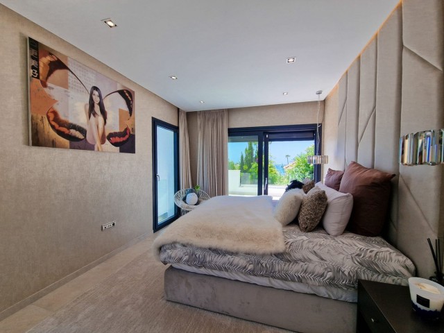 Villa con 5 Dormitorios  en Marbella
