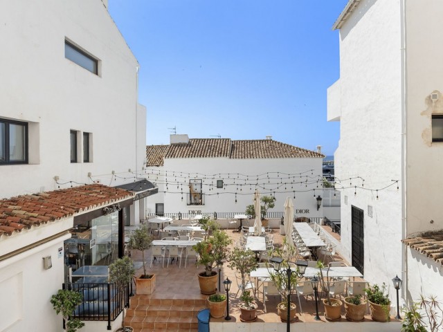 2 Bedrooms Apartment in Puerto Banús