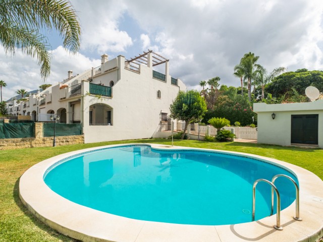 3 Slaapkamer Rijtjeshuis in Nagüeles