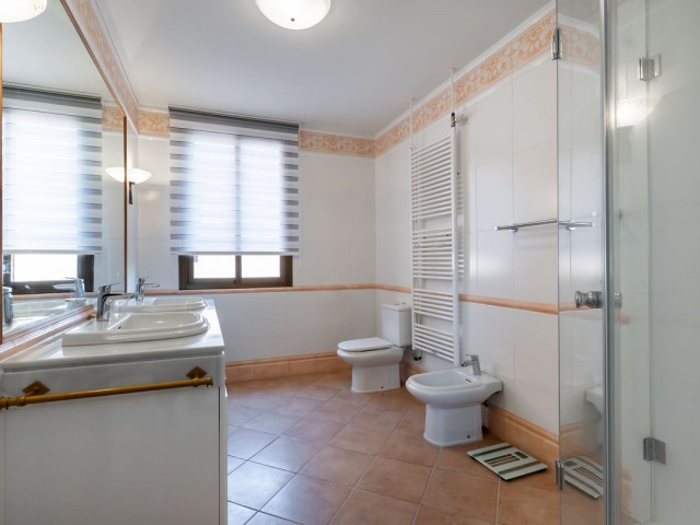 Apartamento con 3 Dormitorios  en La Mairena