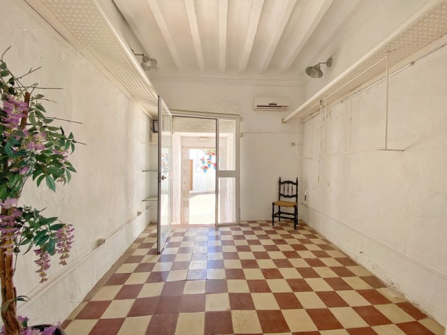 6 Bedrooms Villa in Marbella