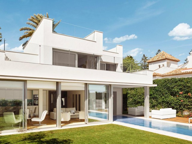 Villa, The Golden Mile, R5065969
