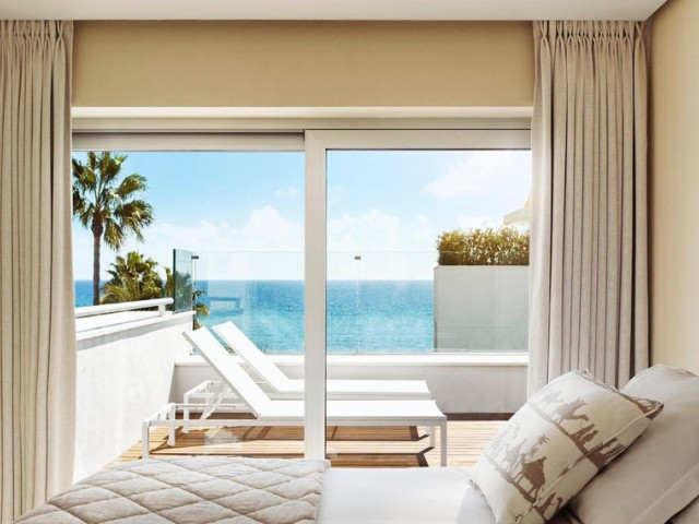 Villa, The Golden Mile, R5065969