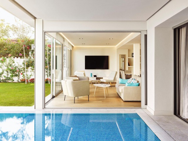 5 Bedrooms Villa in The Golden Mile
