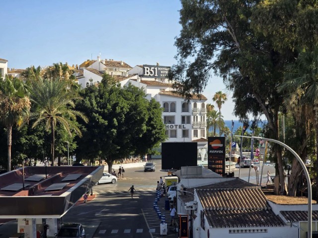 3 Bedrooms Apartment in Puerto Banús