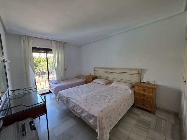 3 Bedrooms Apartment in Puerto Banús