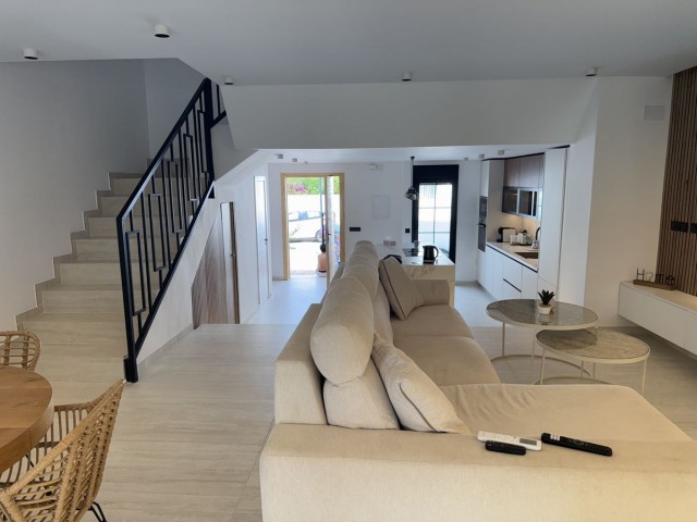 2 Slaapkamer Rijtjeshuis in Casares Playa