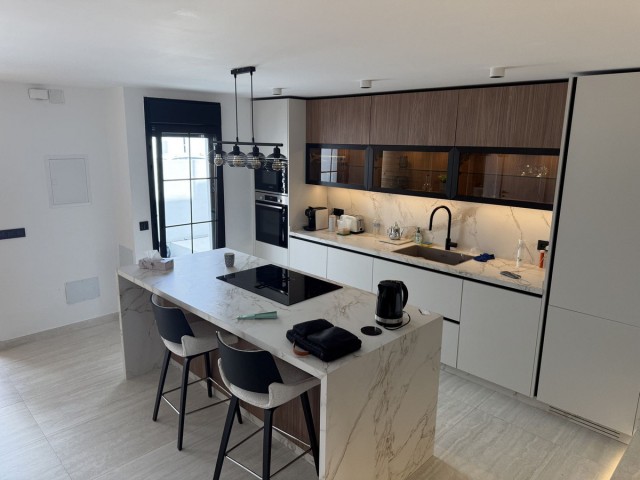 2 Slaapkamer Rijtjeshuis in Casares Playa