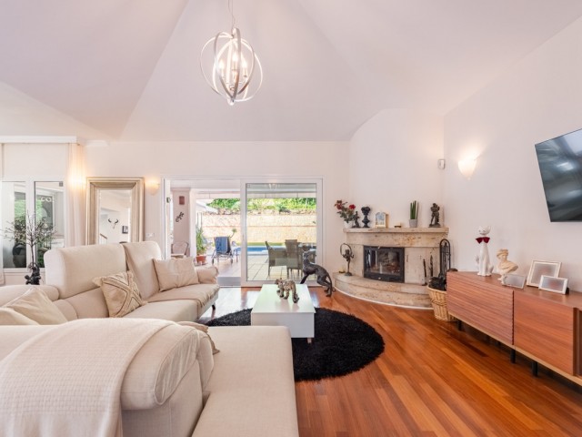 Villa avec 6 Chambres  à Sierrezuela