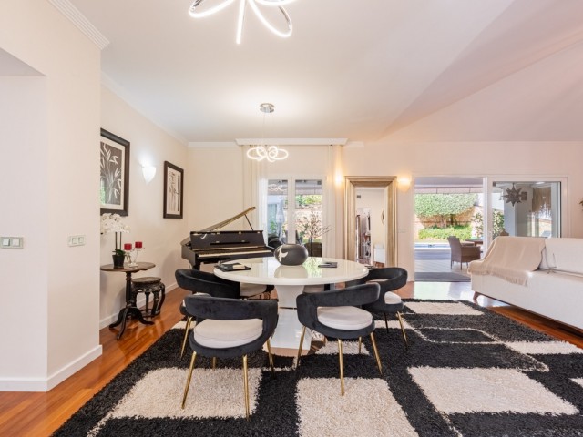 Villa avec 6 Chambres  à Sierrezuela