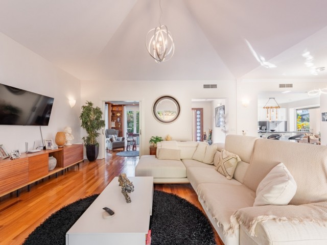 Villa avec 6 Chambres  à Sierrezuela