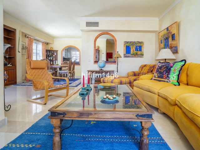 3 Bedrooms Townhouse in Nueva Andalucía