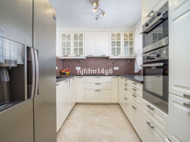 3 Bedrooms Townhouse in Nueva Andalucía