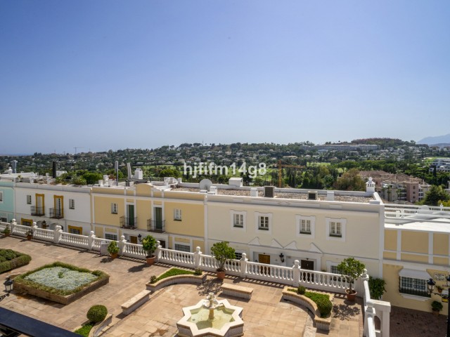 3 Bedrooms Townhouse in Nueva Andalucía