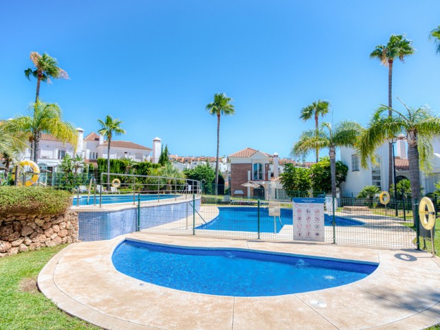 3 Makuuhuoneen Rivitalo Riviera del Sol