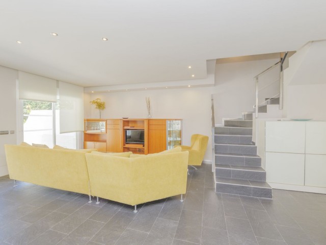 Villa, Artola, R5111371