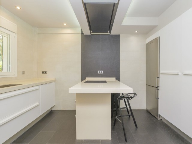 Villa, Artola, R5111371