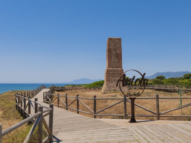 Villa con 4 Dormitorios  en Artola