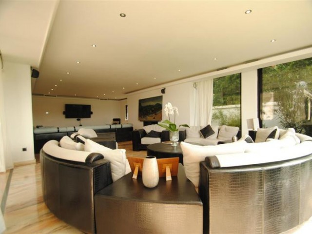 8 Sovrums Villa i Cabopino