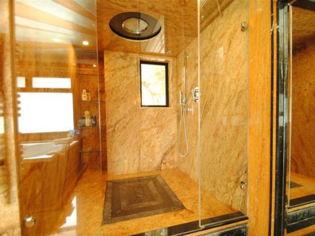 8 Sovrums Villa i Cabopino