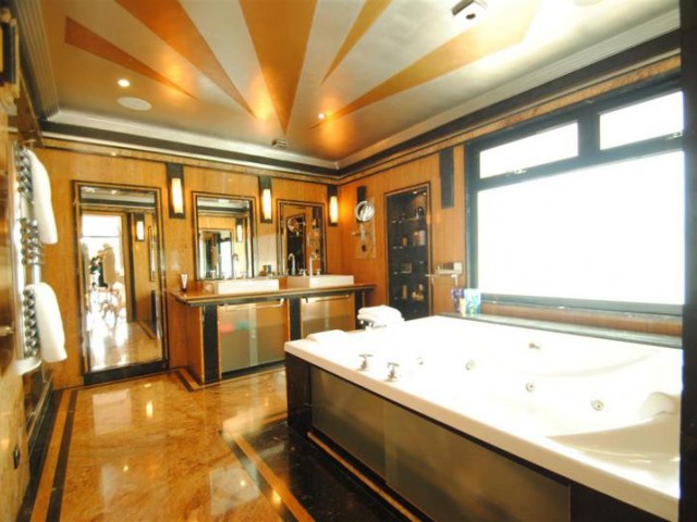 8 Sovrums Villa i Cabopino