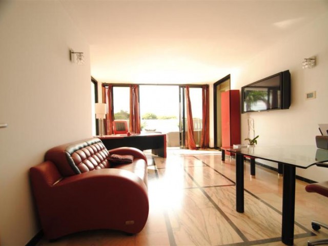 8 Sovrums Villa i Cabopino