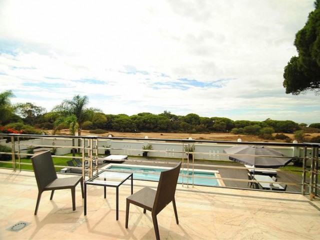 8 Makuuhuoneen Huvila Cabopino