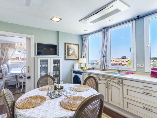 Apartamento con 3 Dormitorios  en Bahía de Marbella