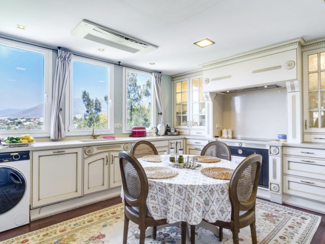 Appartement avec 3 Chambres  à Bahía de Marbella