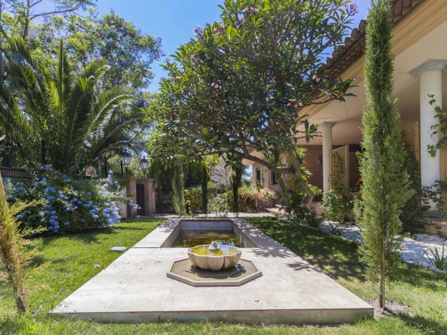 5 Bedrooms Villa in Sotogrande