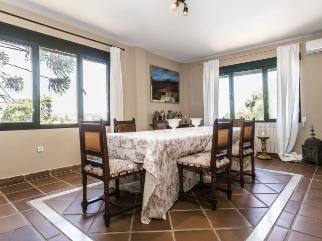 5 Bedrooms Villa in Sotogrande