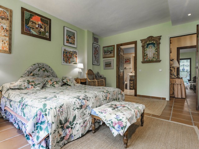 5 Bedrooms Villa in Sotogrande