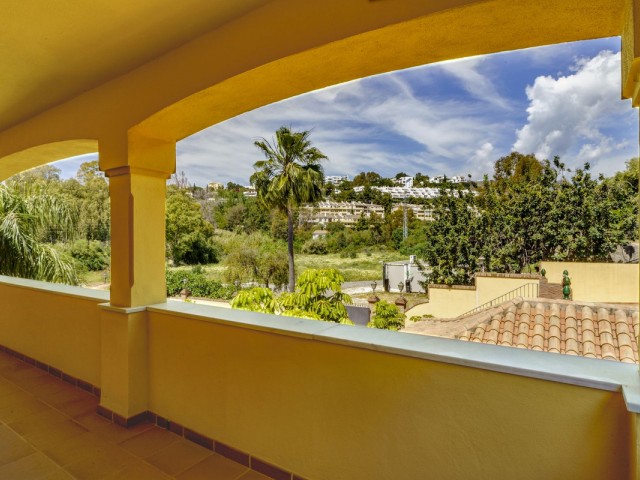 5 Bedrooms Villa in Benahavís