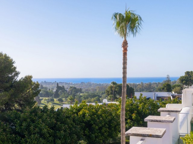 2 Bedrooms Townhouse in Nueva Andalucía