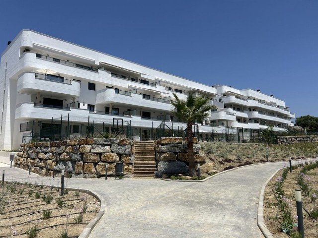 2 Bedrooms Apartment in New Golden Mile