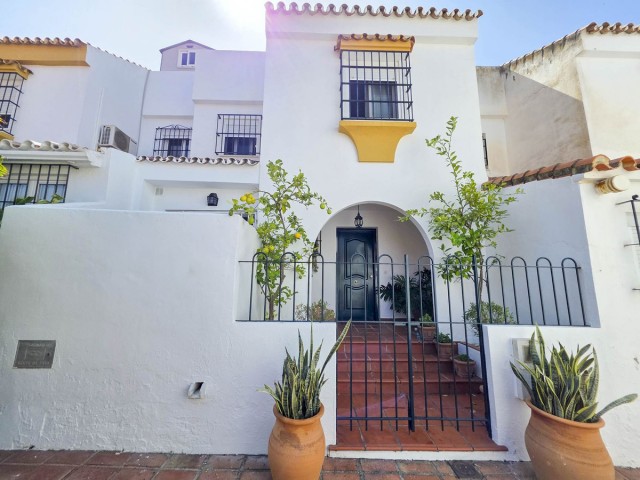 Maison mitoyenne, Casares Playa, R5081407