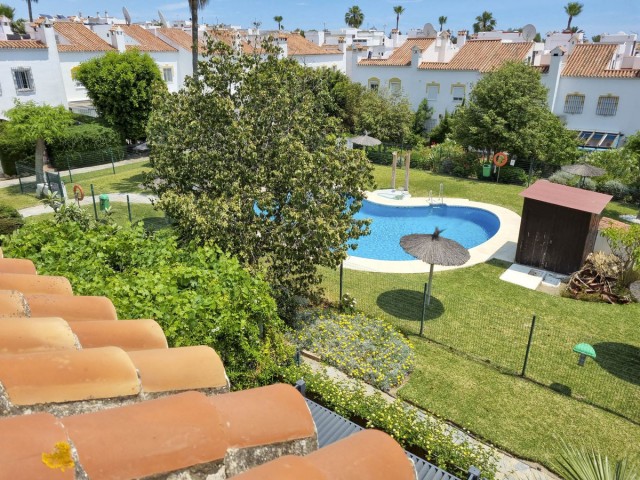 Maison mitoyenne, Casares Playa, R5081407