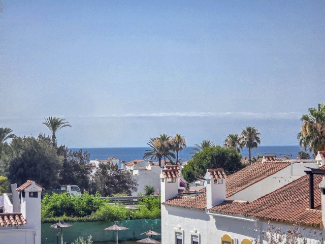 Rijtjeshuis, Casares Playa, R5081407