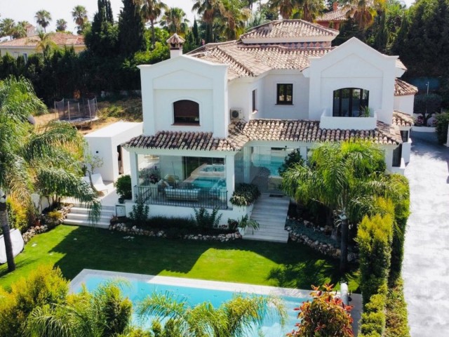 Villa con 6 Dormitorios  en Marbella