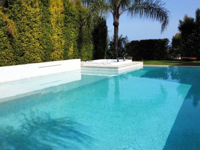 Villa con 6 Dormitorios  en Marbella
