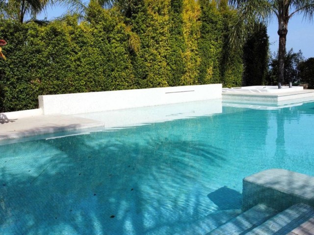 Villa con 6 Dormitorios  en Marbella