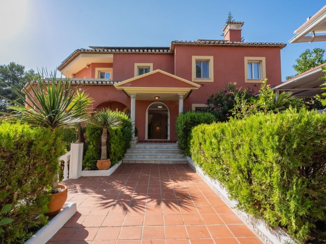 4 Bedrooms Villa in Mijas