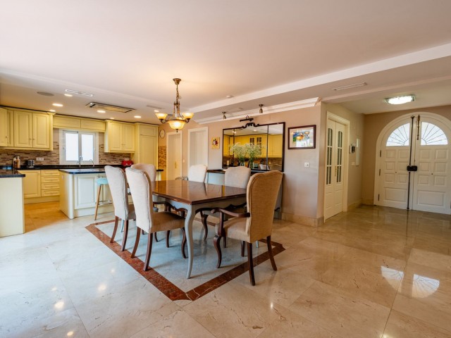 4 Bedrooms Villa in Mijas