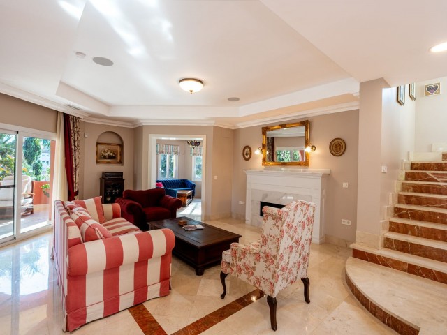 4 Bedrooms Villa in Mijas
