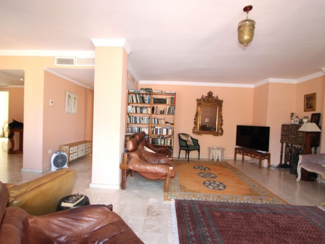Penthouse in Elviria