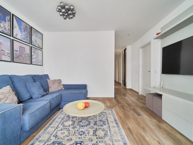 2 Bedrooms Apartment in Elviria