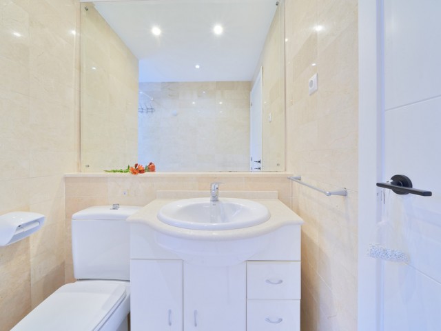 2 Bedrooms Apartment in Elviria