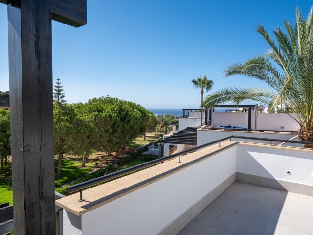 2 Bedrooms Townhouse in Marbella