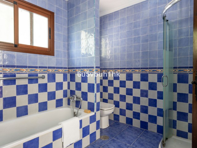 Villa con 6 Dormitorios  en Torremuelle