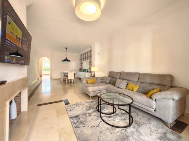 2 Bedrooms Apartment in Nueva Andalucía